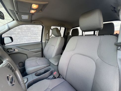 Used 2020 Nissan Frontier SV w/ Midnight Edition Floor Mats RWD image 16