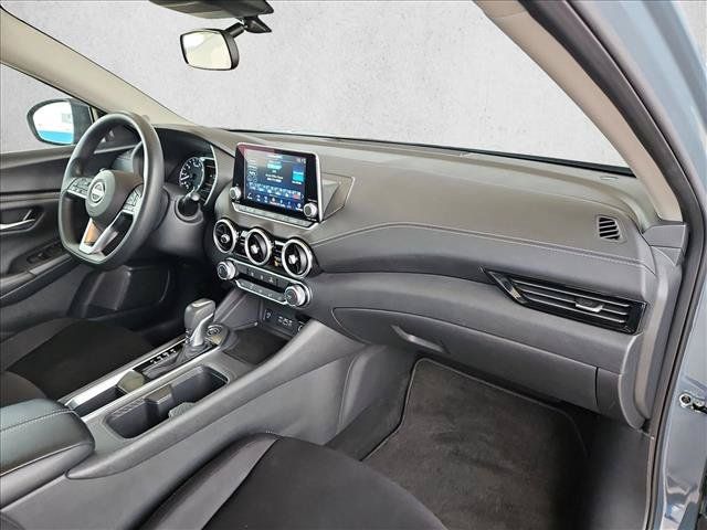 Used 2025 Nissan Sentra SV FWD image 21