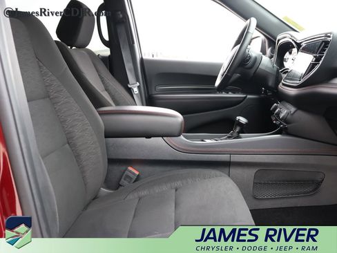 Used 2025 Dodge Durango GT AWD/4WD image 9