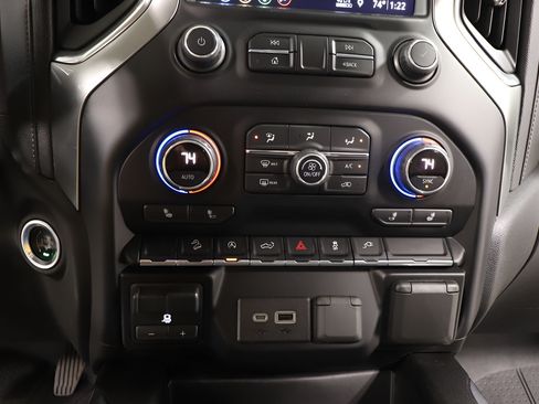 Used 2019 Chevrolet Silverado 1500 LT Trail Boss AWD/4WD image 10
