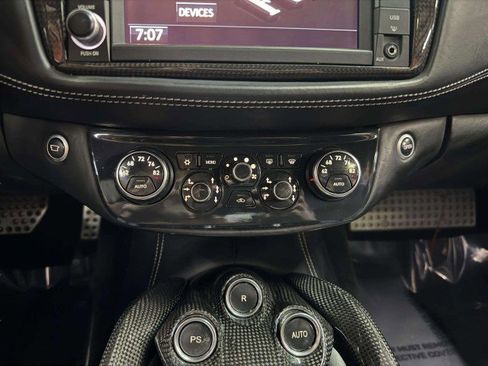 Used 2014 Ferrari FF image 31