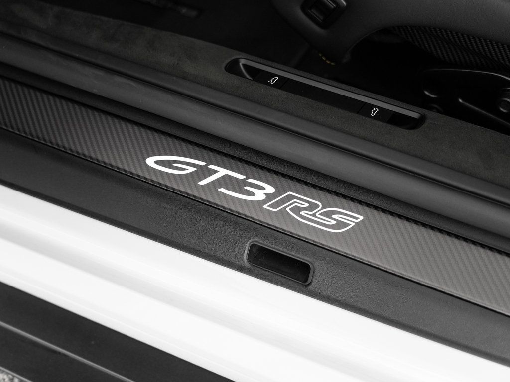 Used 2025 Porsche 911 GT3 RS RWD image 17