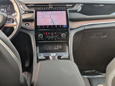 New 2025 Jeep Grand Cherokee L Summit image 27