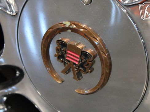 Used 2008 Cadillac DTS Performance w/ Platinum Edition image 24