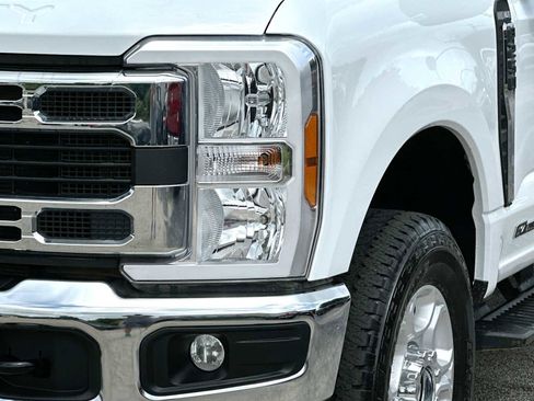Used 2025 Ford F250 XLT w/ FX4 Off-Road Package AWD/4WD image 16