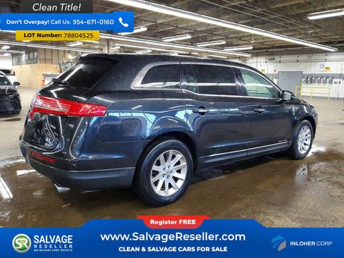 Used 2015 Lincoln MKT AWD image 4