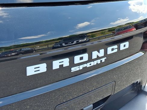Certified 2024 Ford Bronco Sport Outer Banks w/ Tech Package AWD/4WD image 32