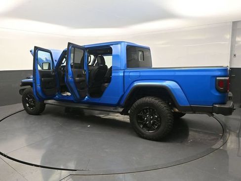 Used 2025 Jeep Gladiator Sport AWD/4WD image 33
