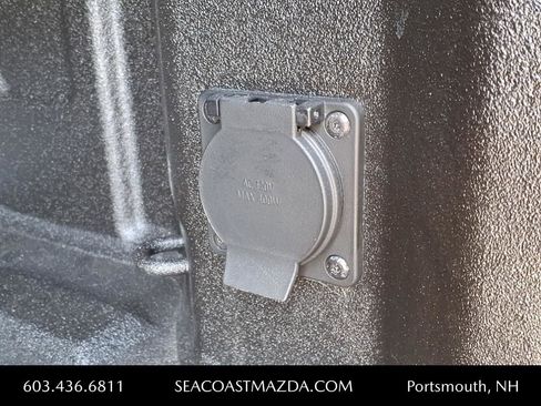 Used 2024 GMC Sierra 1500 AT4X image 8