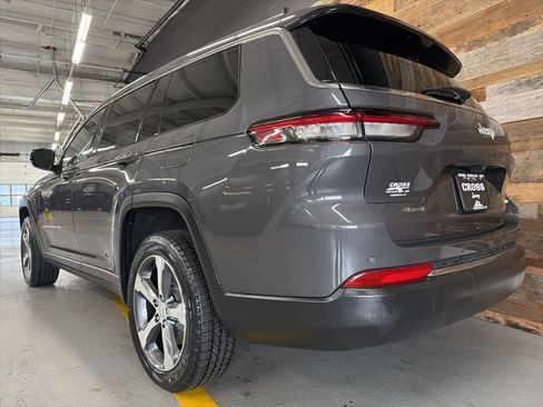 Used 2023 Jeep Grand Cherokee L Limited w/ Luxury Tech Group II image 20