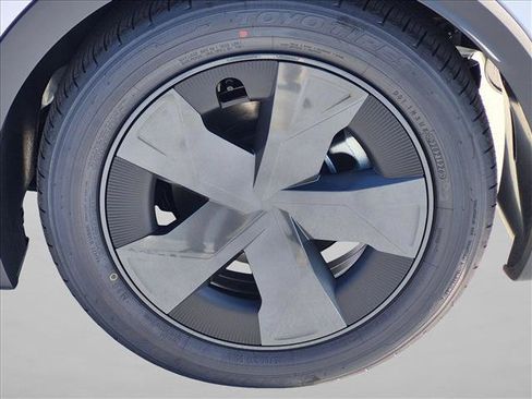 New 2027 Toyota Prius LE FWD image 10