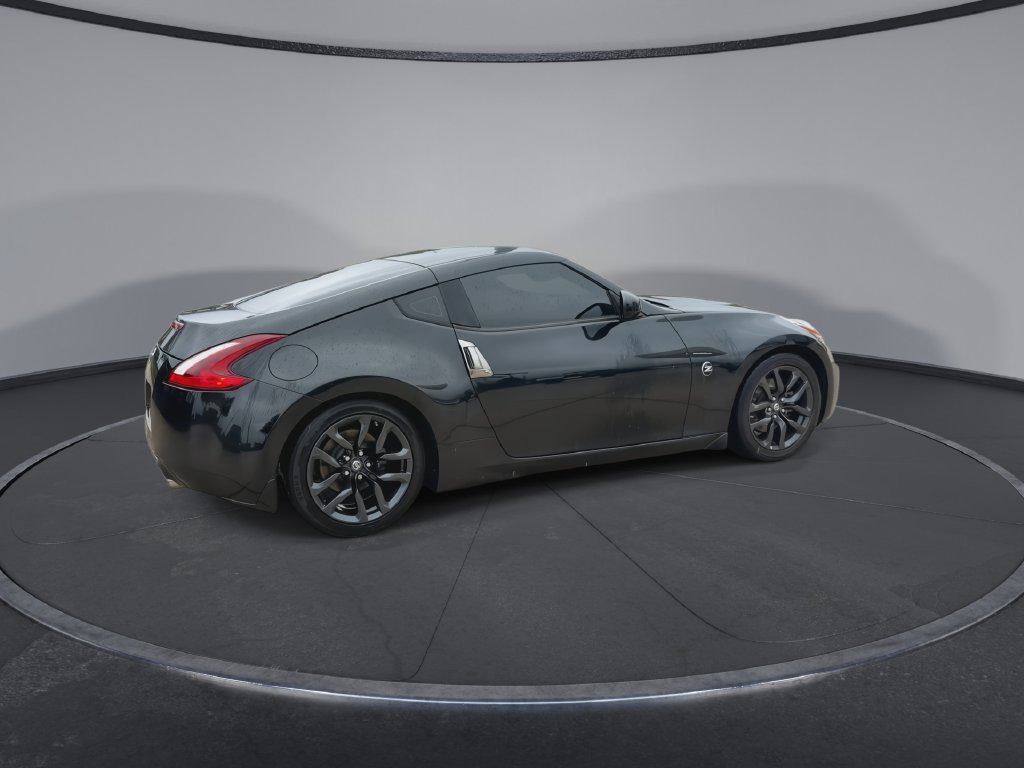 Used 2020 Nissan 370Z Coupe RWD image 9