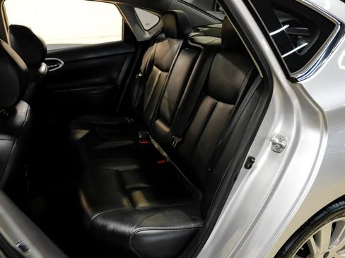 Used 2015 Nissan Sentra SL w/ SL Premium Package FWD image 31