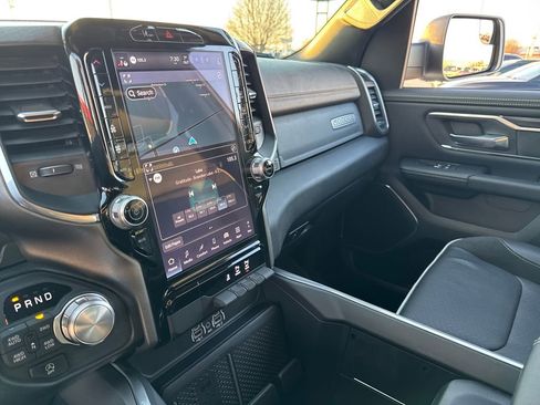 Used 2025 RAM 1500 Laramie image 12