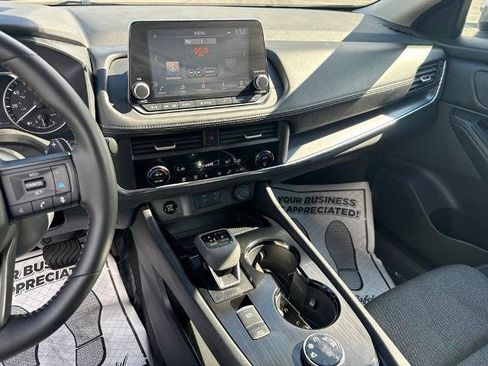 Certified 2026 Nissan Rogue SV AWD/4WD image 27