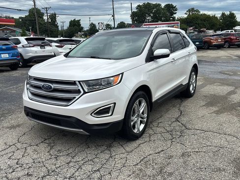 Used 2017 Ford Edge Titanium w/ Equipment Group 301A FWD image 3