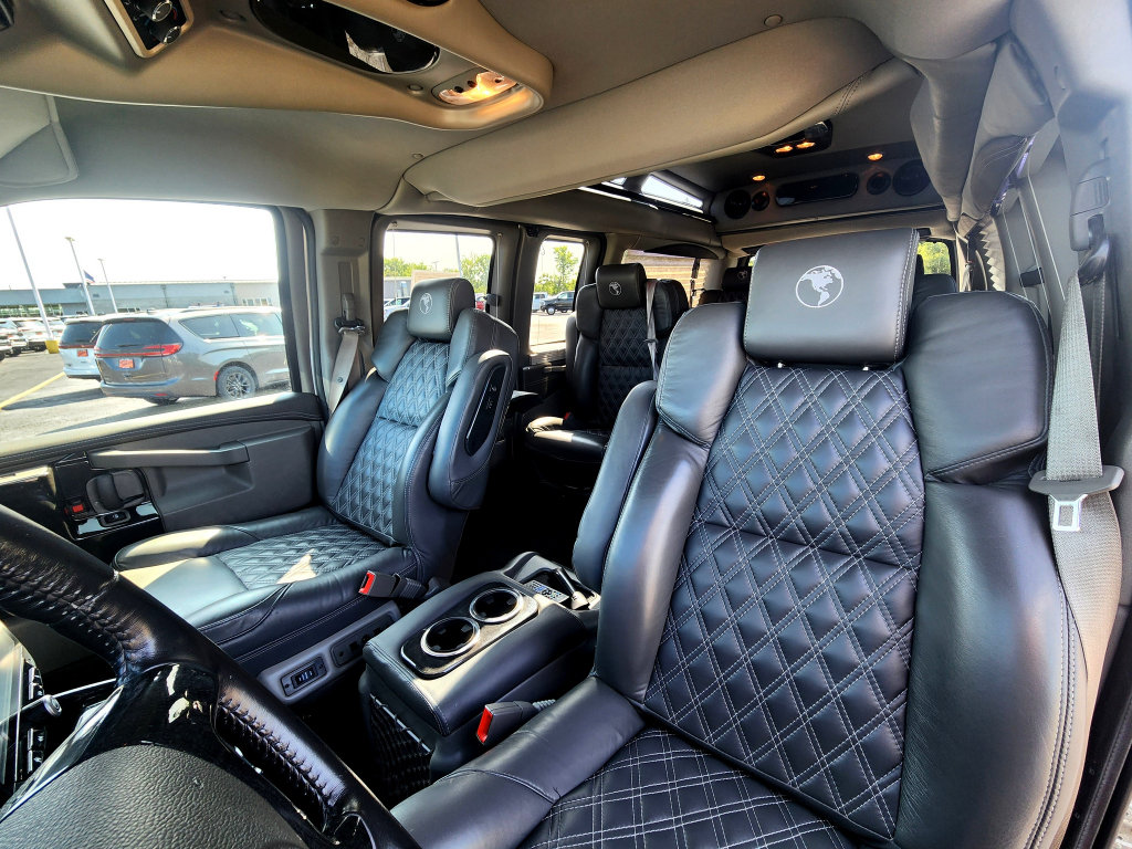 Used 2022 GMC Savana 2500 w/ Enhanced Convenience Package RWD image 24