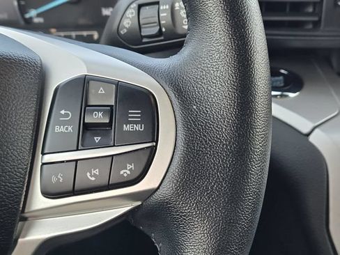 Used 2024 Ford Explorer XLT AWD/4WD image 27