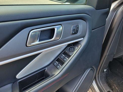 Used 2025 Ford Explorer ST w/ Sun And Sound Package image 6