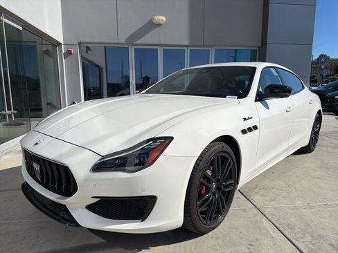 Used 2023 Maserati Quattroporte Modena image 4