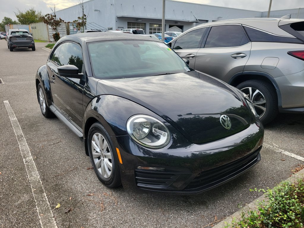 Used 2017 Volkswagen Beetle 1.8T S FWD image 2