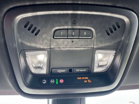 Used 2023 Chevrolet Traverse LT AWD/4WD image 36