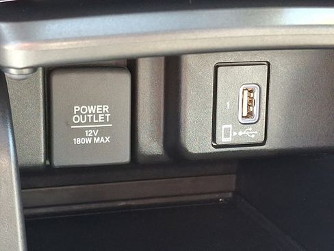 Used 2018 Honda Accord EX image 26