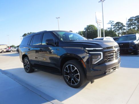 Used 2025 Chevrolet Tahoe RST w/ Comfort Package AWD/4WD image 6