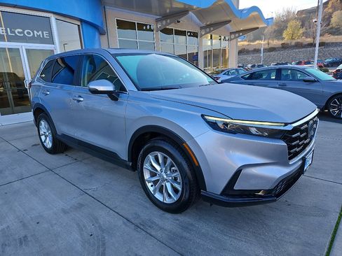 Used 2024 Honda CR-V EX image 3