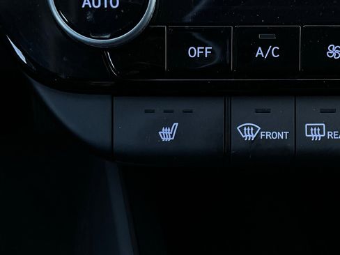 Used 2025 Hyundai Elantra SEL image 28