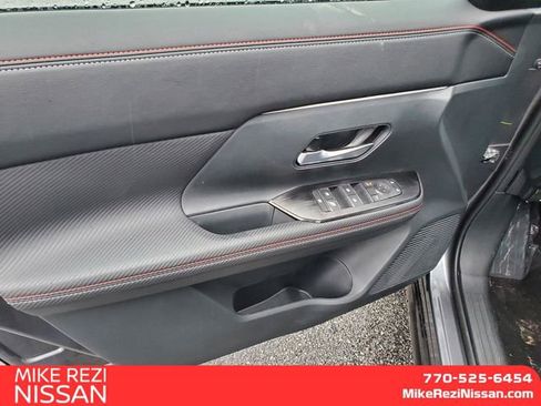 New 2026 Nissan Kicks SR image 12