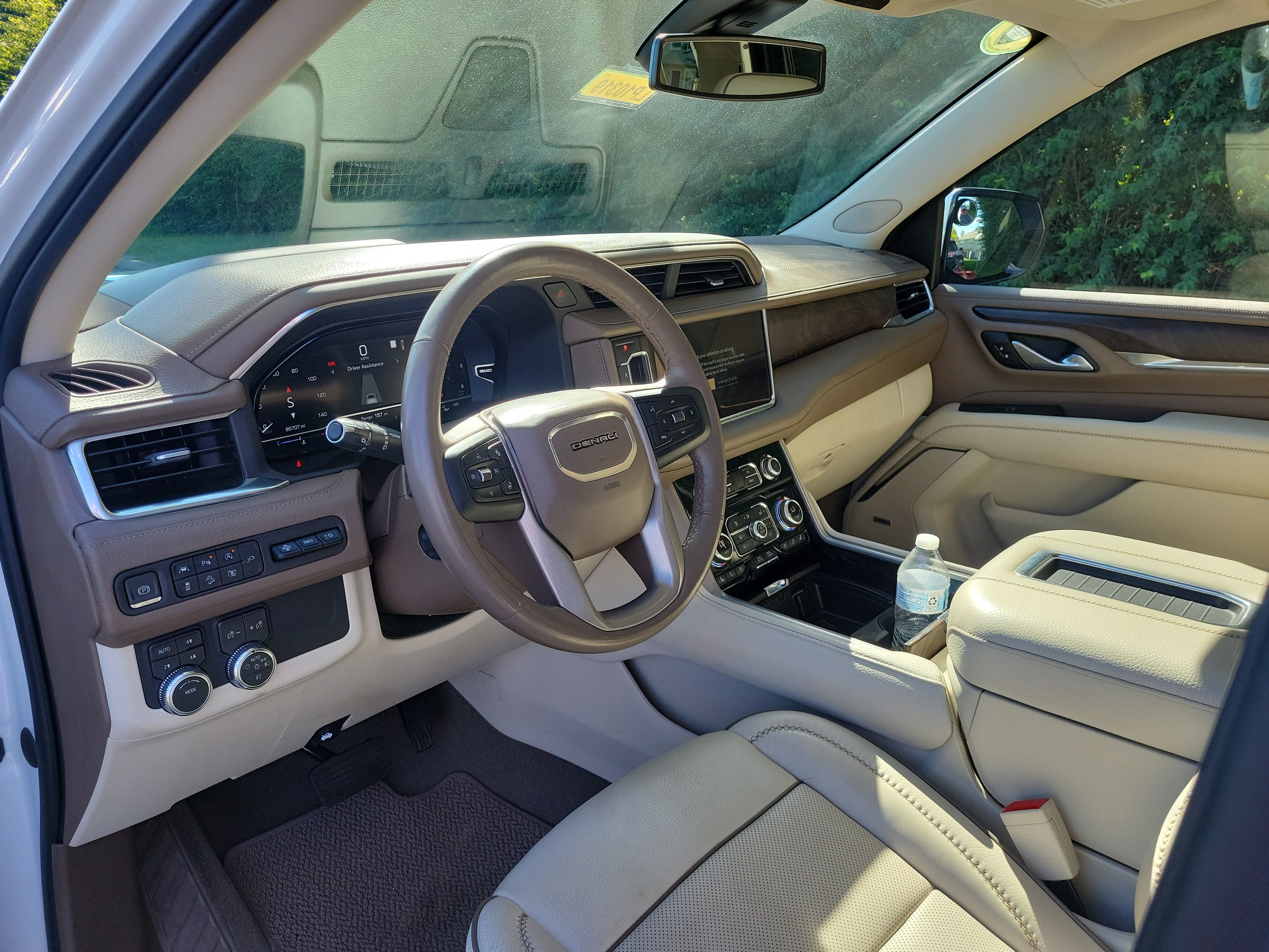 Used 2022 GMC Yukon XL Denali AWD/4WD image 18
