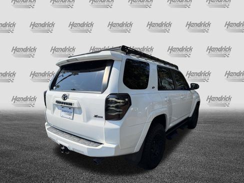 Used 2023 Toyota 4Runner SR5 AWD/4WD image 9