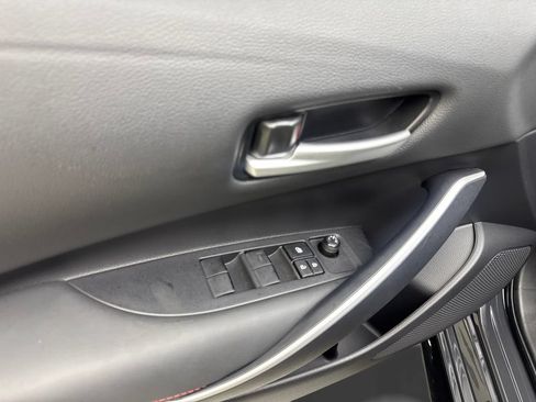 Used 2025 Toyota Corolla SE FWD image 33