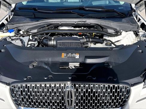 Used 2023 Lincoln Aviator Reserve w/ Equipment Group 201A image 10