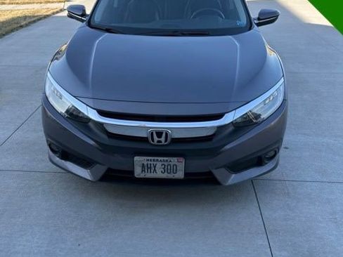 Used 2017 Honda Civic Touring image 17