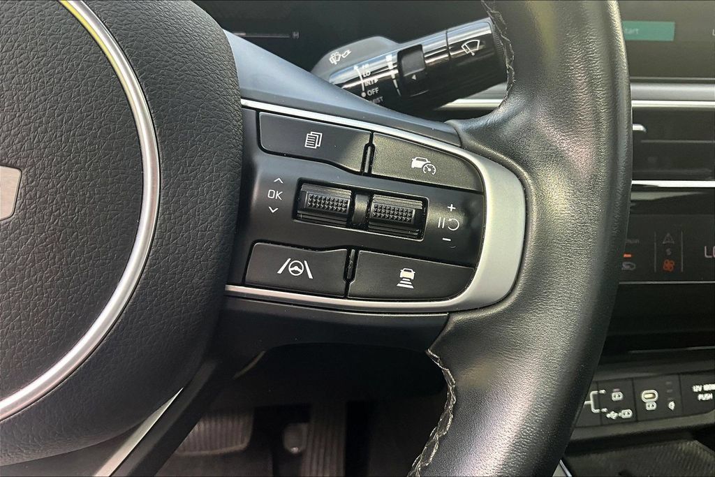 Certified 2025 Kia K5 GT-Line w/ GT-Line Premium Package FWD image 11