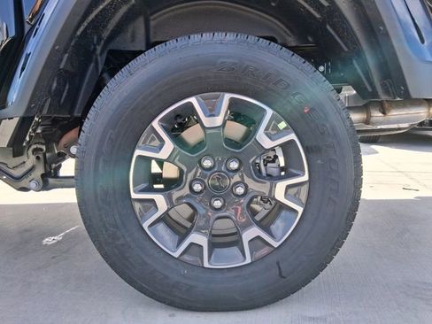 New 2026 Jeep Gladiator Sport image 9