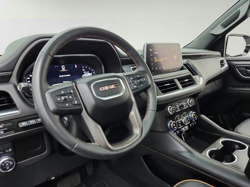 Used 2024 GMC Yukon AT4 w/ Technology Package AWD/4WD image 16