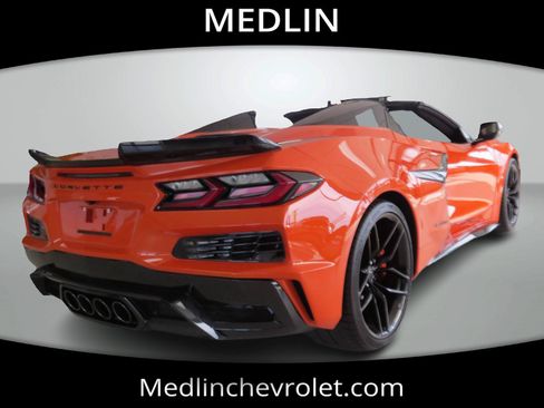 Used 2025 Chevrolet Corvette Z06 w/ Stealth Interior Trim Package RWD image 7