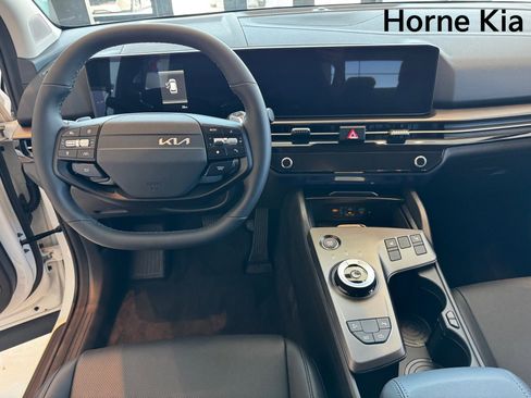 New 2026 Kia Sportage EX image 13