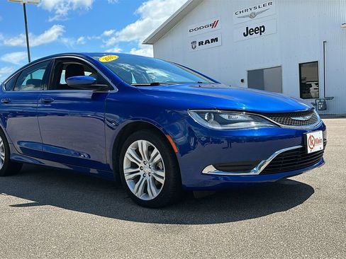 Used 2015 Chrysler 200 Limited w/ Convenience Group FWD image 1