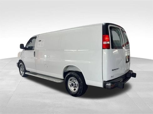 Used 2025 GMC Savana 2500 w/ Driver Convenience Package RWD image 7