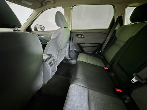 Used 2023 Nissan Rogue SV FWD image 23