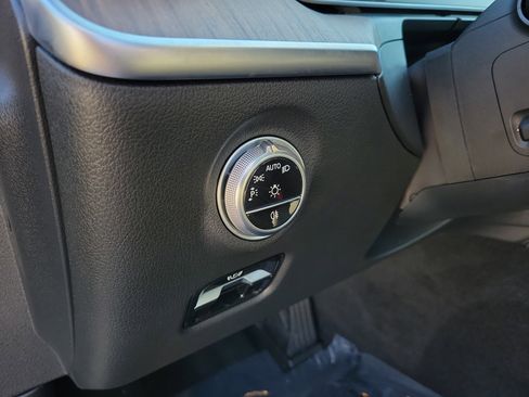 Certified 2025 Mercedes-Benz C 300 Sedan image 25