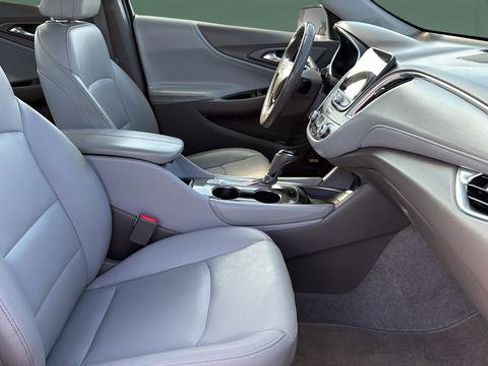 Used 2018 Chevrolet Malibu LT w/ Leather Package image 29