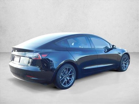 Used 2021 Tesla Model 3 Standard Range Plus RWD image 5