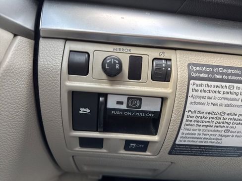 Used 2010 Subaru Outback 2.5i Premium image 25