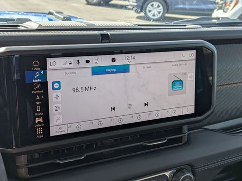 Used 2025 Jeep Gladiator Mojave w/ Convenience Group image 23