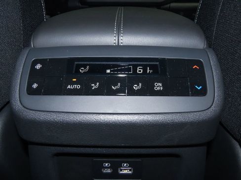 New 2025 Nissan Pathfinder SV image 27